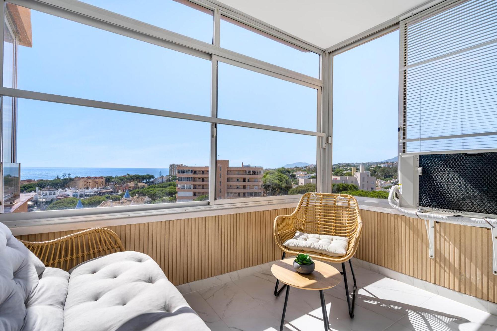 Modern Studio Apartment With Sea Views 5 Min From The Beach Sitio de Calahonda Exterior photo
