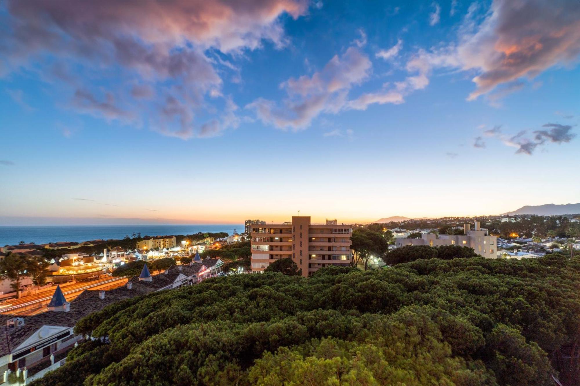 Modern Studio Apartment With Sea Views 5 Min From The Beach Sitio de Calahonda Exterior photo